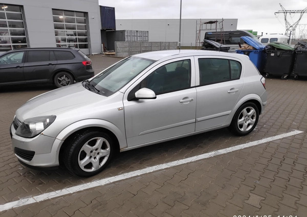 Opel Astra cena 7900 przebieg: 361600, rok produkcji 2006 z Żmigród małe 46